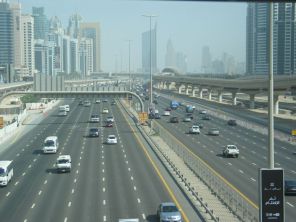 How many lanes on Sheikh Zayed Road? Let's count together