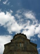 A kolostort 9. században építettek egy imaház helyére. Tatev jelentése: adj szárnyat. Ennek az elnevezésnek legendája van, erről majd a Szabadságban megjenelő részletes élménybeszámolómban írok... :)