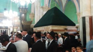 Inside the Al-Ibrahimi mosque...