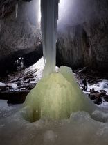 A krampuszok által őrzött Eszkimó-jégbarlang... :)
